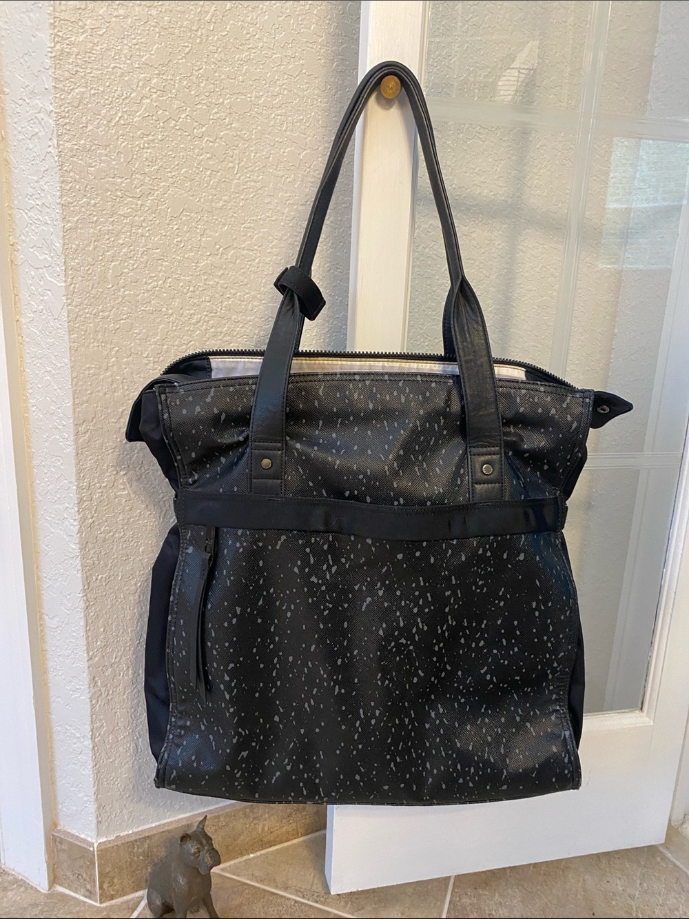 Lululemon follow your Bliss Tote Bag
